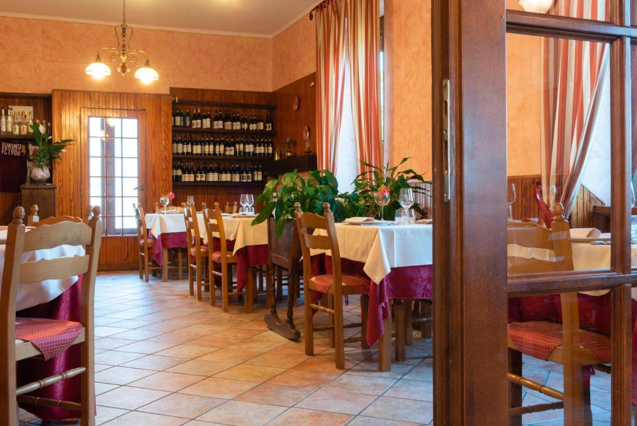 Ristorante Albergo Da Maurizio Cravanzana Екстериор снимка